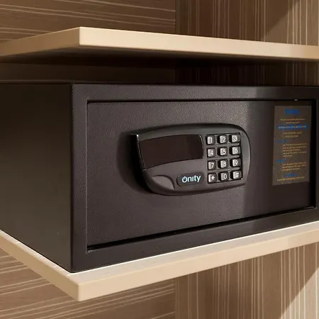 מלון Kyriad Strasbourg לינגולשהים