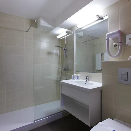 Kyriad Strasbourg Hotel Lingolsheim