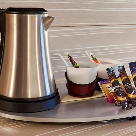 Kyriad Strasbourg מלון 3*