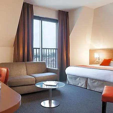 Kyriad Strasbourg Hotel Lingolsheim