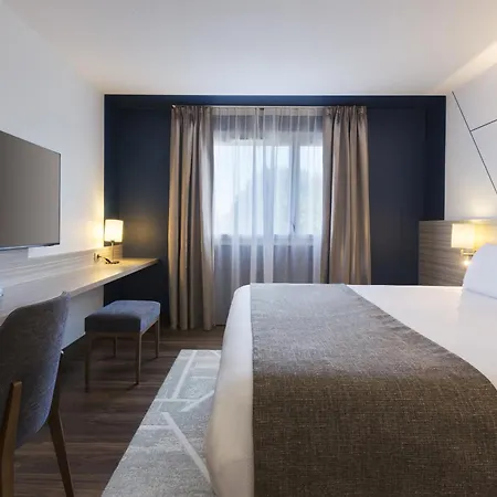 Kyriad Strasbourg Hotel Lingolsheim
