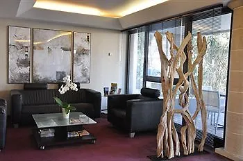 Kyriad Strasbourg 3* לינגולשהים