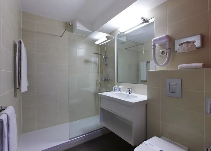 Kyriad Strasbourg Hotel Lingolsheim