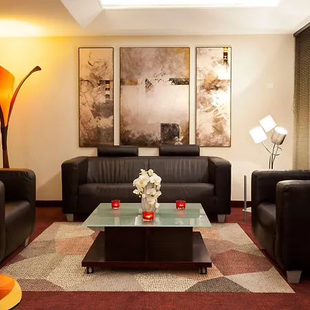 Kyriad Strasbourg Hotel Lingolsheim